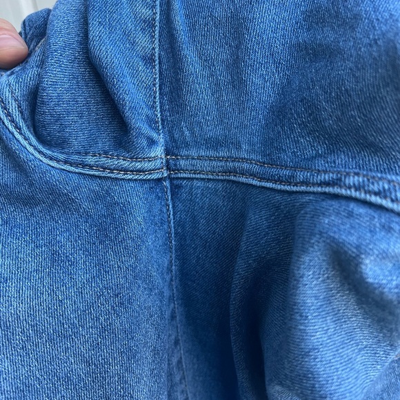 Carly Jean Chrissy Boyfriend Jeans Sz 7 Medium Wash Distressed Cuffed relaxed - Picture 4 of 13